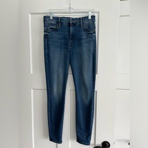 MOTHER “WATCH ME” HIGH WAISTED LOOKER ANKLE JEANS